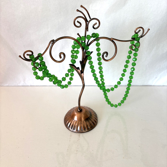 Vintage Necklace Emerald Green Plastic Faceted Beads Opera Length Light Catching - Picture 1 of 8